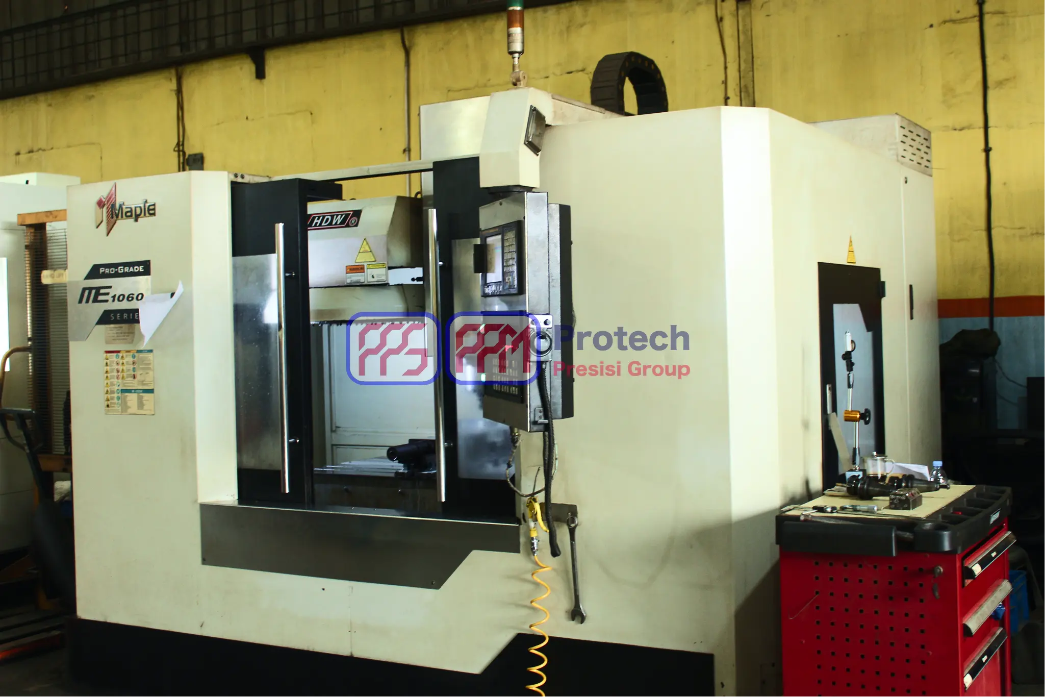 CNC Vertical Machining Center